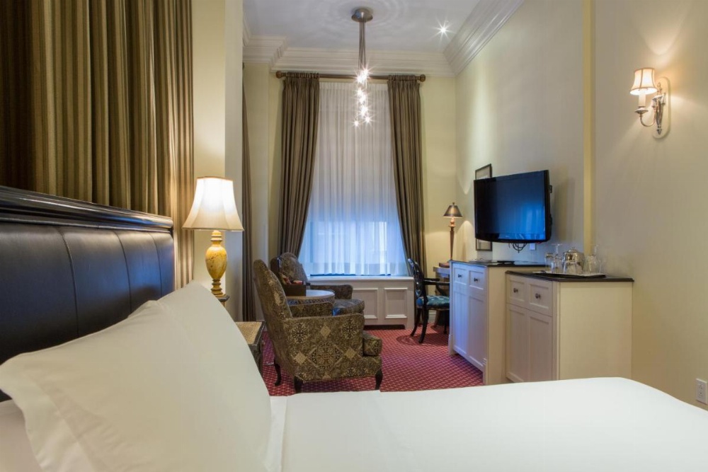Hotel Le St. James Montreal